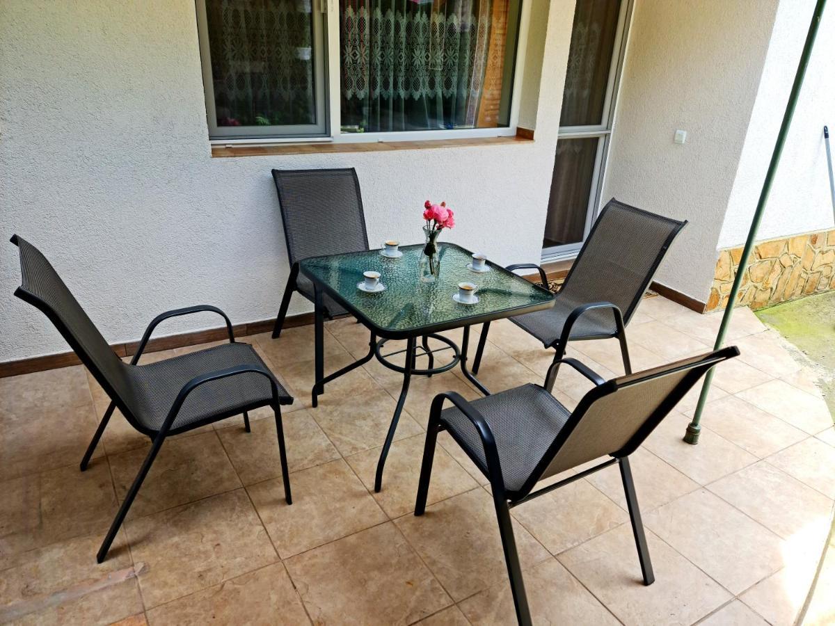 Fema Guest House Balcic Exterior foto