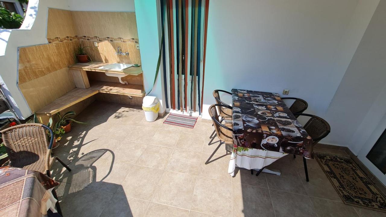 Fema Guest House Balcic Exterior foto