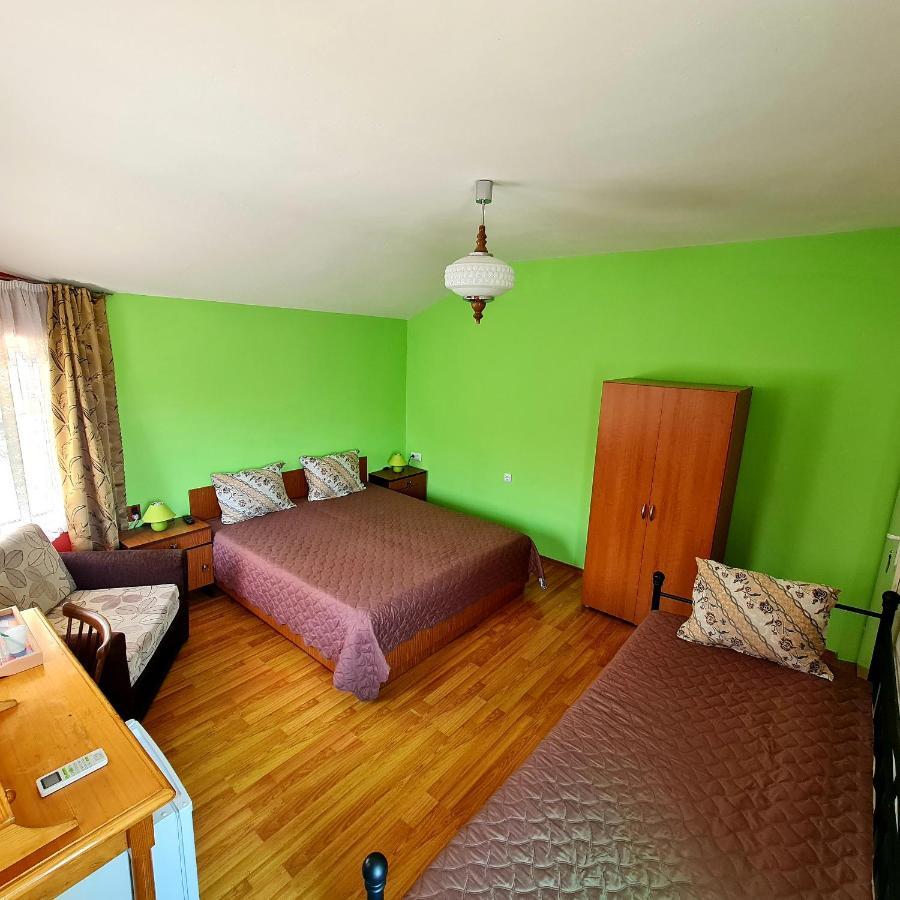 Fema Guest House Balcic Exterior foto