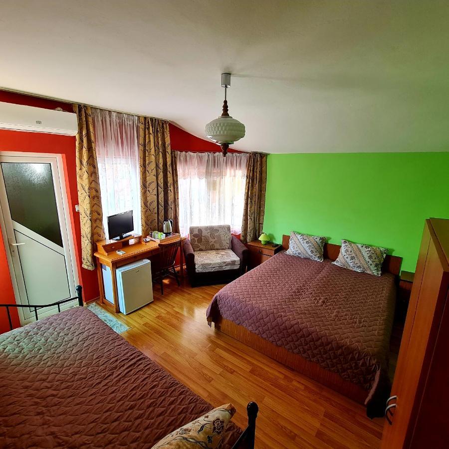 Fema Guest House Balcic Exterior foto