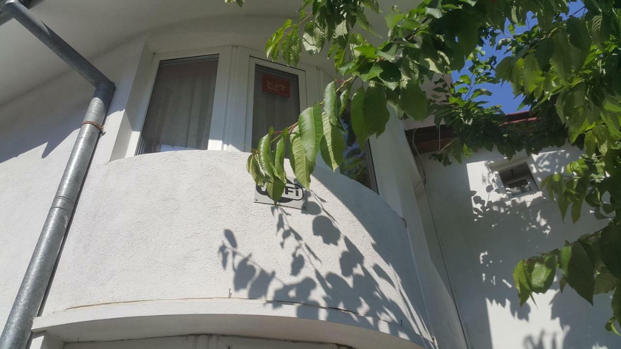 Fema Guest House Balcic Exterior foto