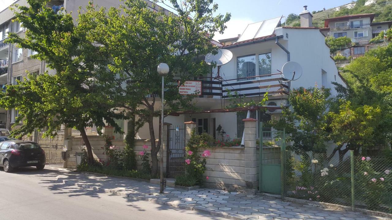 Fema Guest House Balcic Exterior foto
