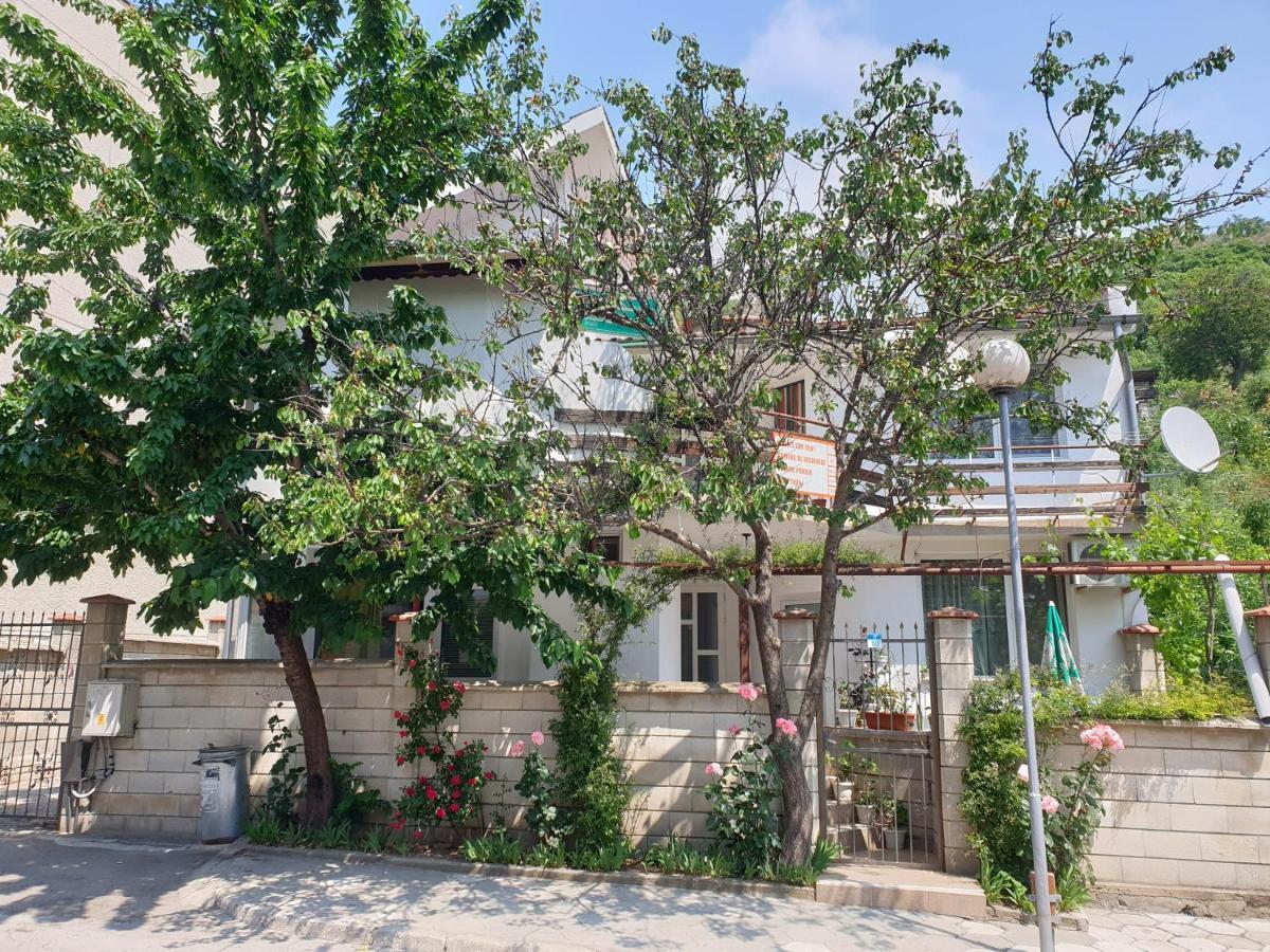 Fema Guest House Balcic Exterior foto